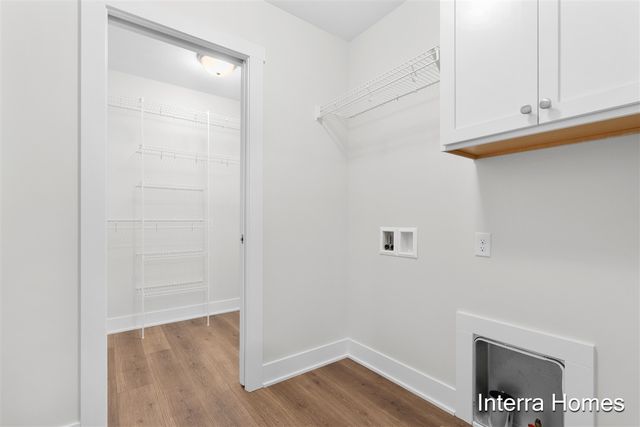 1575 N Village Circle, Kalamazoo, MI 49009