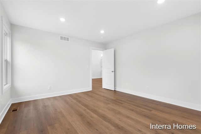 1575 N Village Circle, Kalamazoo, MI 49009