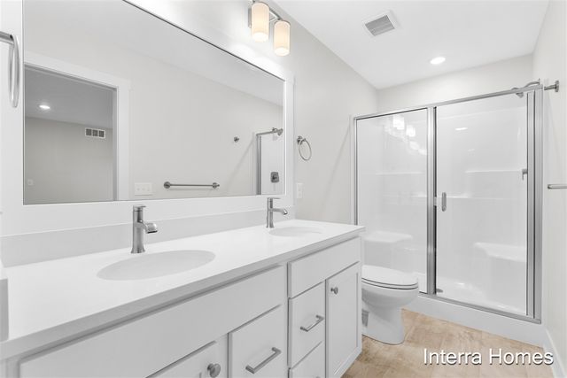 1575 N Village Circle, Kalamazoo, MI 49009