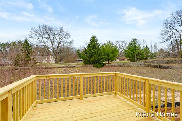 1575 N Village Circle, Kalamazoo, MI 49009