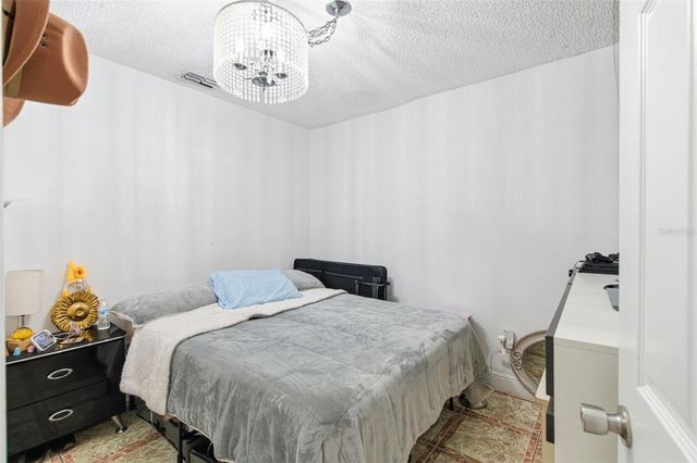 2706 W POWHATAN AVENUE, Tampa, FL 33614