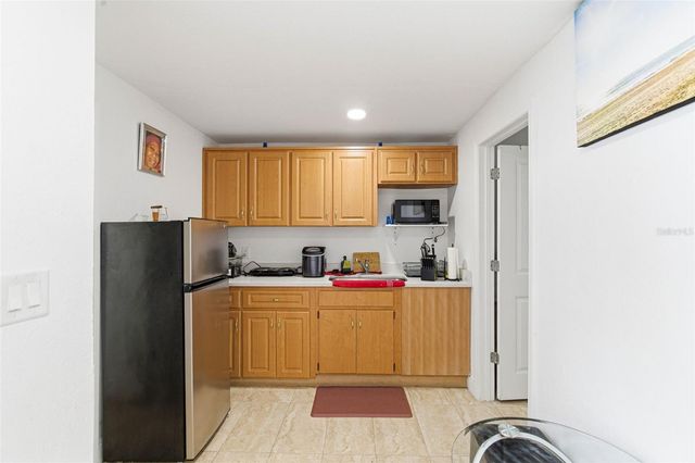 2706 W POWHATAN AVENUE, Tampa, FL 33614