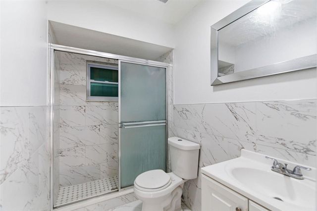 2706 W POWHATAN AVENUE, Tampa, FL 33614