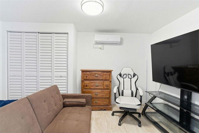 2706 W POWHATAN AVENUE, Tampa, FL 33614