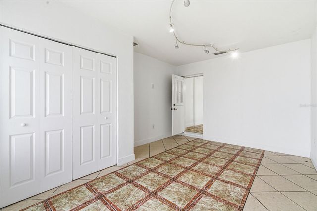 2706 W POWHATAN AVENUE, Tampa, FL 33614