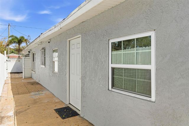 2706 W POWHATAN AVENUE, Tampa, FL 33614