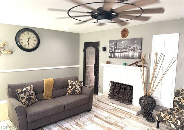 6441 Brushwood Lane, Las Vegas, NV 89107