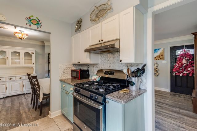 141 Beachview Avenue, Biloxi, MS 39531