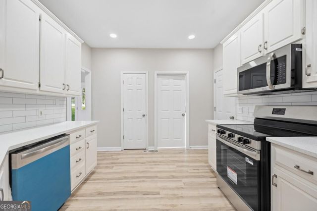 2034 Spicers Lane, Woodstock, GA 30189