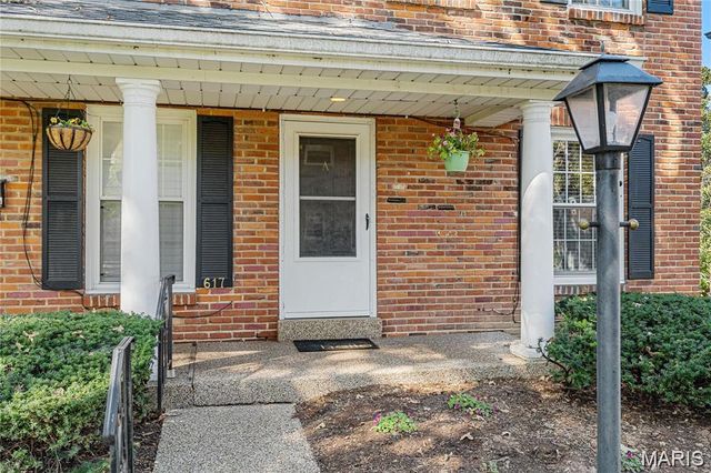 617 Candleberry Court A, Kirkwood, MO 63122