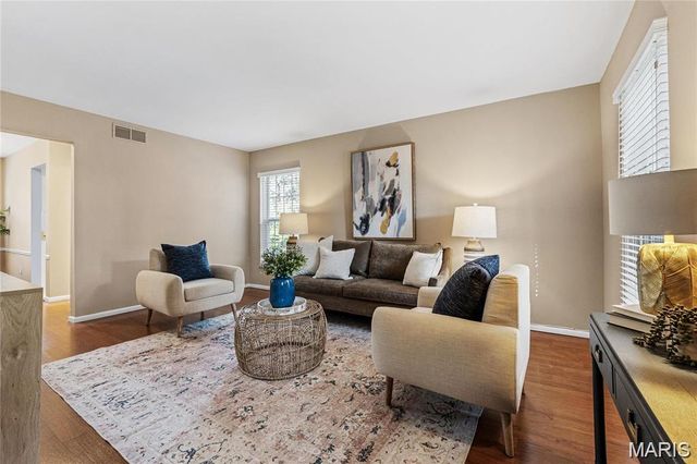 617 Candleberry Court A, Kirkwood, MO 63122