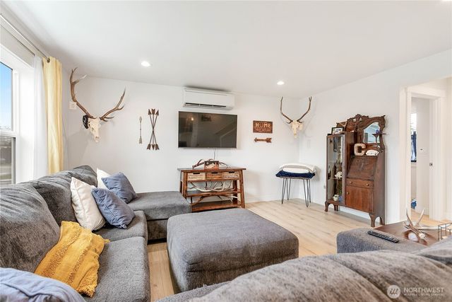 226 Morton Street, Sumas, WA 98295
