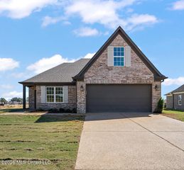 13816 Jack Thomas Boulevard, Olive Branch, MS 38654