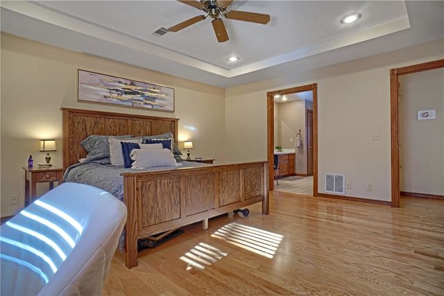 209 Hickory Hills Drive, Russellville, AR 72802