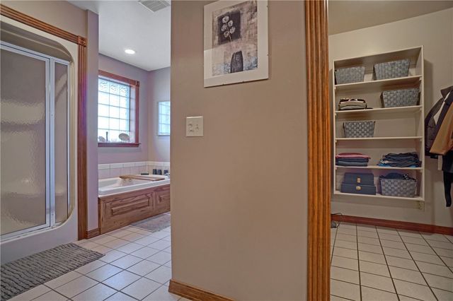 209 Hickory Hills Drive, Russellville, AR 72802