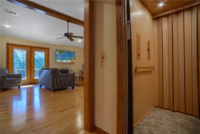 209 Hickory Hills Drive, Russellville, AR 72802