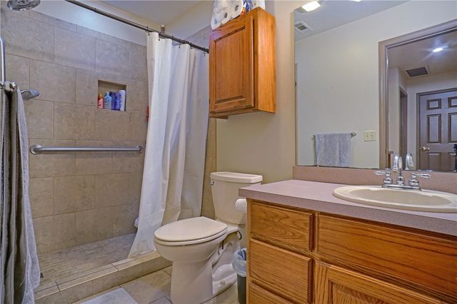 209 Hickory Hills Drive, Russellville, AR 72802