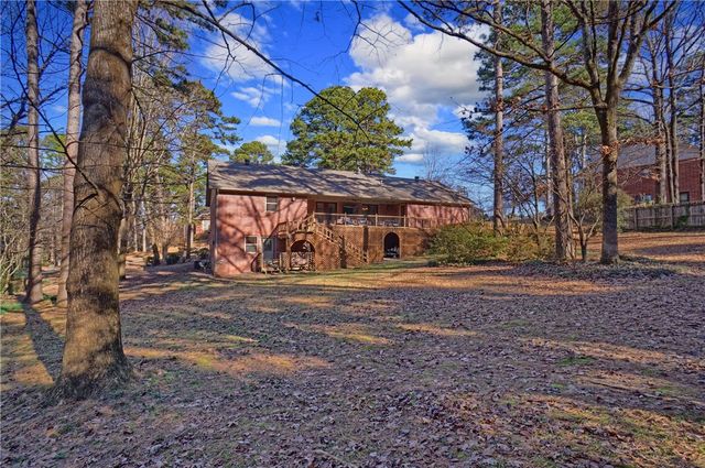 209 Hickory Hills Drive, Russellville, AR 72802