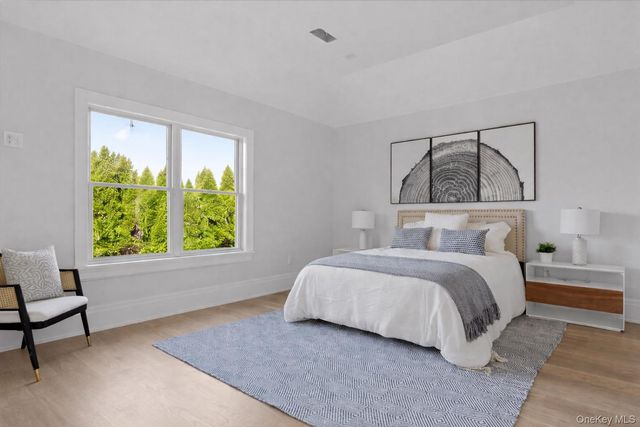 2590 Cox Neck Road, Mattituck, NY 11952