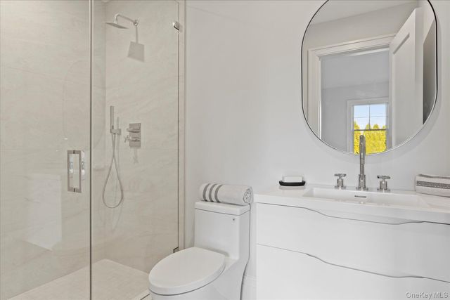 2590 Cox Neck Road, Mattituck, NY 11952