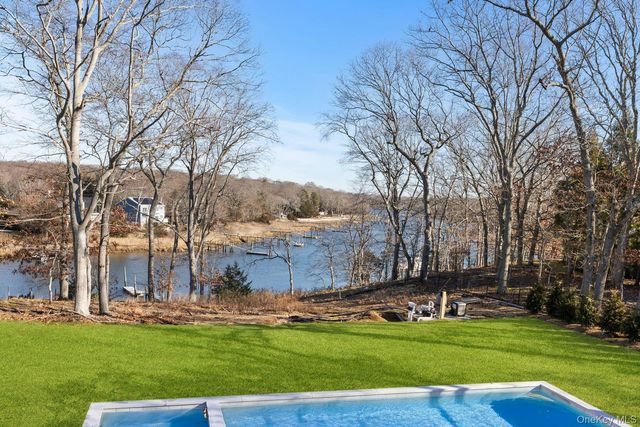 2590 Cox Neck Road, Mattituck, NY 11952