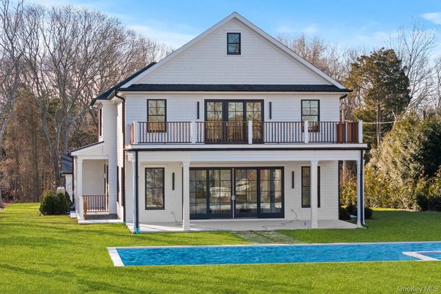 2590 Cox Neck Road, Mattituck, NY 11952