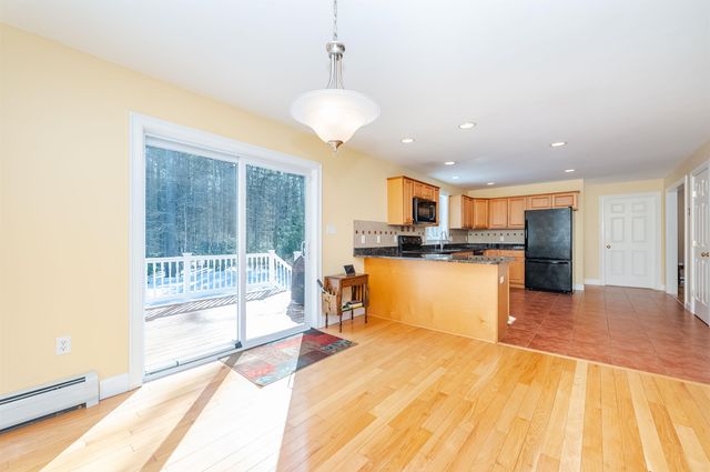 82 Ebony Drive, Rochester, NH 03867