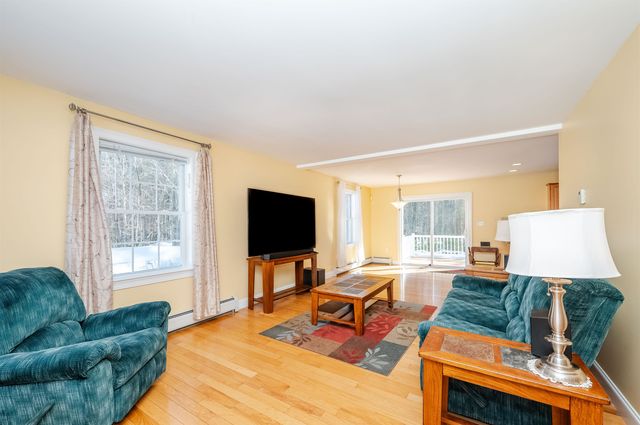 82 Ebony Drive, Rochester, NH 03867