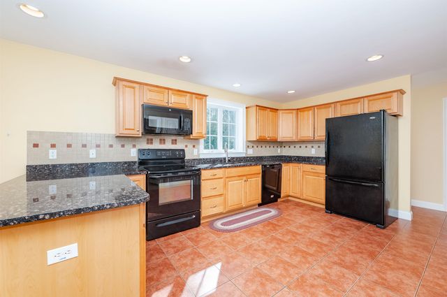 82 Ebony Drive, Rochester, NH 03867