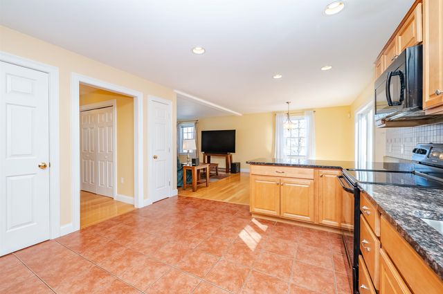 82 Ebony Drive, Rochester, NH 03867