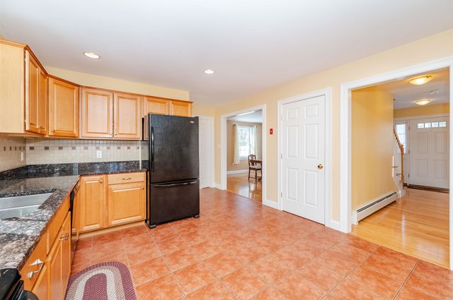 82 Ebony Drive, Rochester, NH 03867