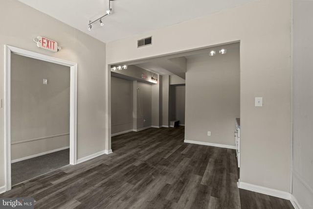 609 WHITE HORSE PIKE, Haddon Township, NJ 08107
