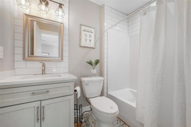 10120 Meredith Drive 9, Urbandale, IA 50322