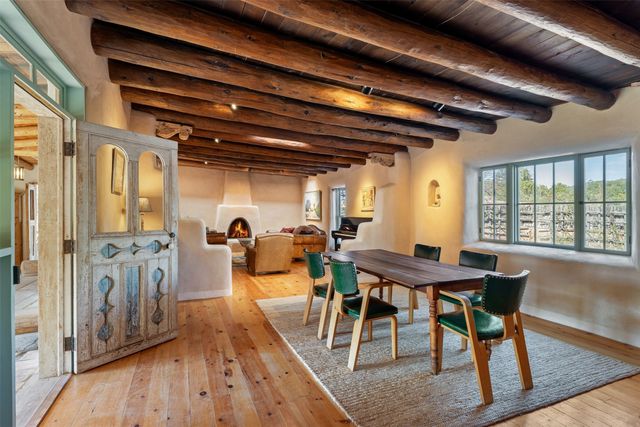 416 Apodaca Hill, Santa Fe, NM 87501
