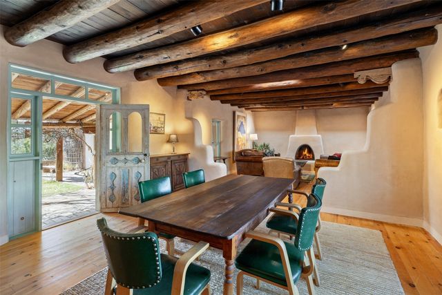 416 Apodaca Hill, Santa Fe, NM 87501