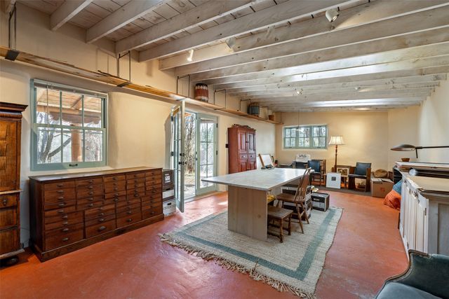 416 Apodaca Hill, Santa Fe, NM 87501