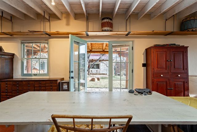 416 Apodaca Hill, Santa Fe, NM 87501