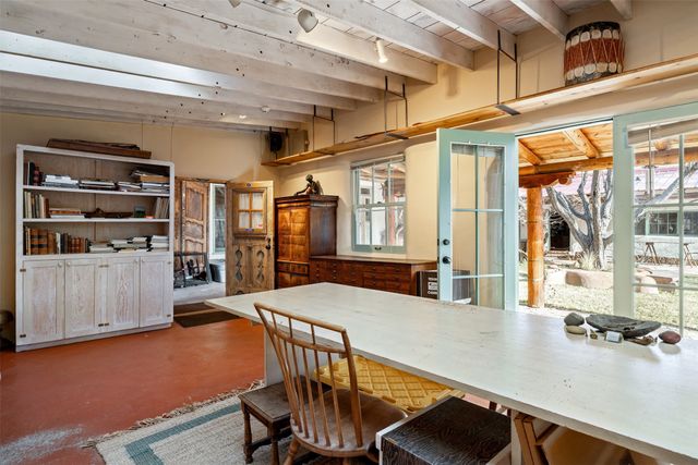 416 Apodaca Hill, Santa Fe, NM 87501