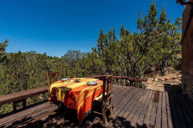 416 Apodaca Hill, Santa Fe, NM 87501