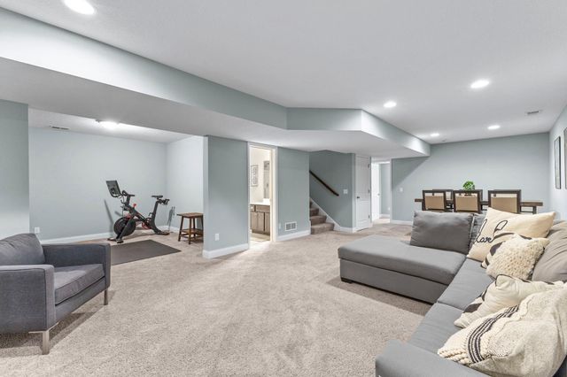 9597 198th Street W, Lakeville, MN 55044