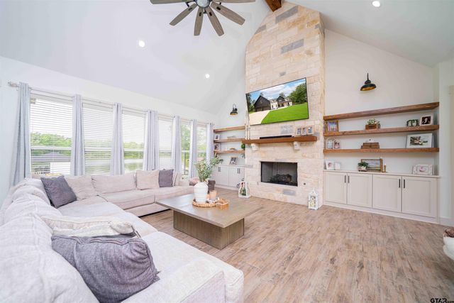 379 Private Road 2367, Mount Pleasant, TX 75455