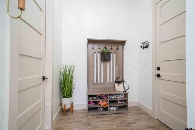 379 Private Road 2367, Mount Pleasant, TX 75455