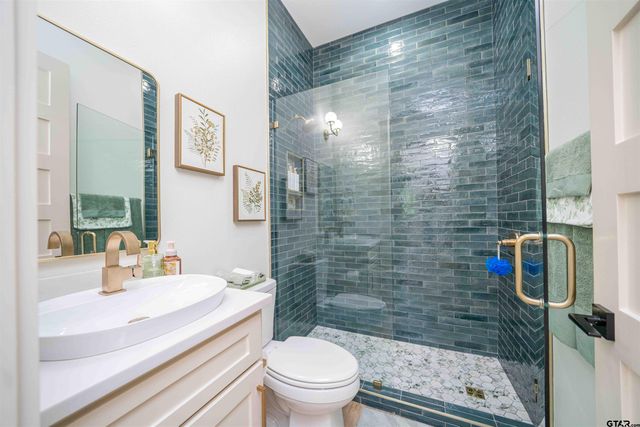 379 Private Road 2367, Mount Pleasant, TX 75455