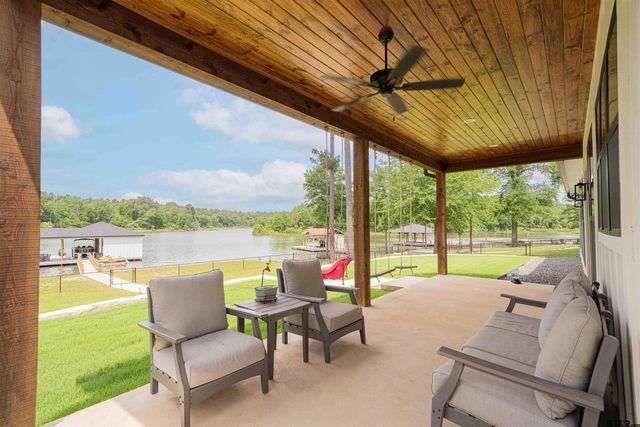 379 Private Road 2367, Mount Pleasant, TX 75455