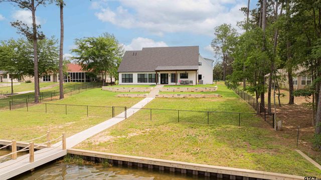 379 Private Road 2367, Mount Pleasant, TX 75455