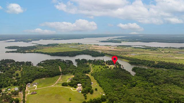 379 Private Road 2367, Mount Pleasant, TX 75455