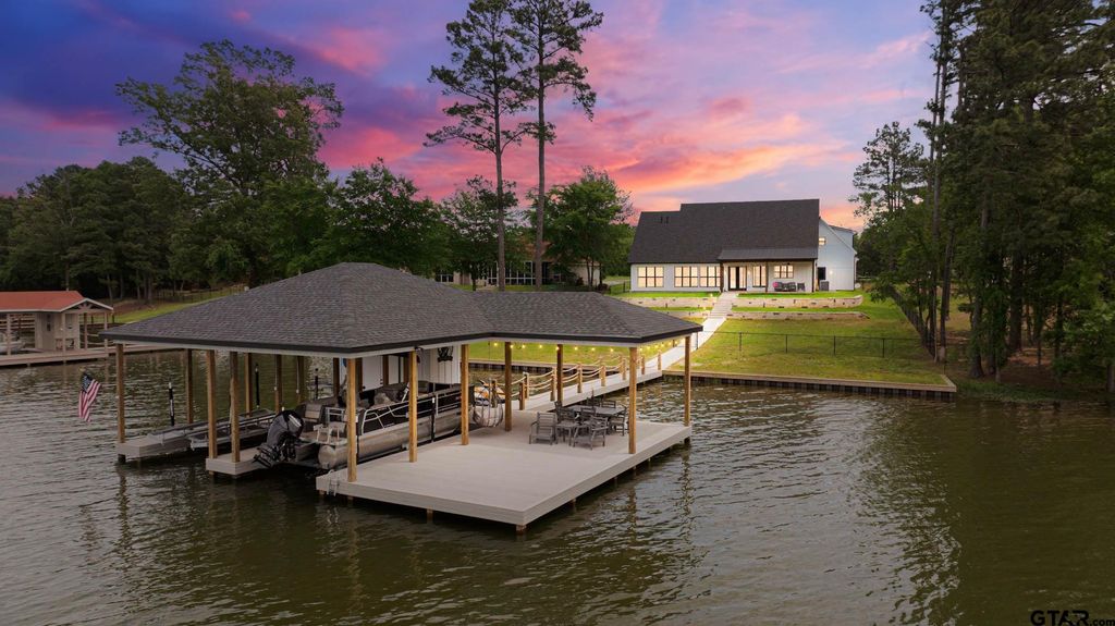 379 Private Road 2367, Mount Pleasant, TX 75455