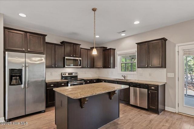 3015 Dana Lane, Aberdeen, NC 28315