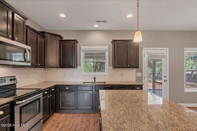 3015 Dana Lane, Aberdeen, NC 28315