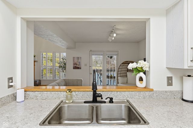 6707 Shore Island Drive, Indianapolis, IN 46220